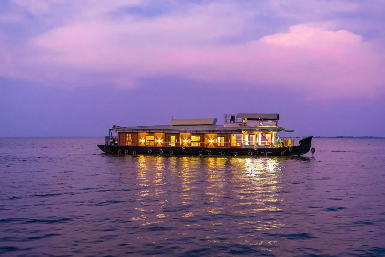 Premium Overnight Cruise